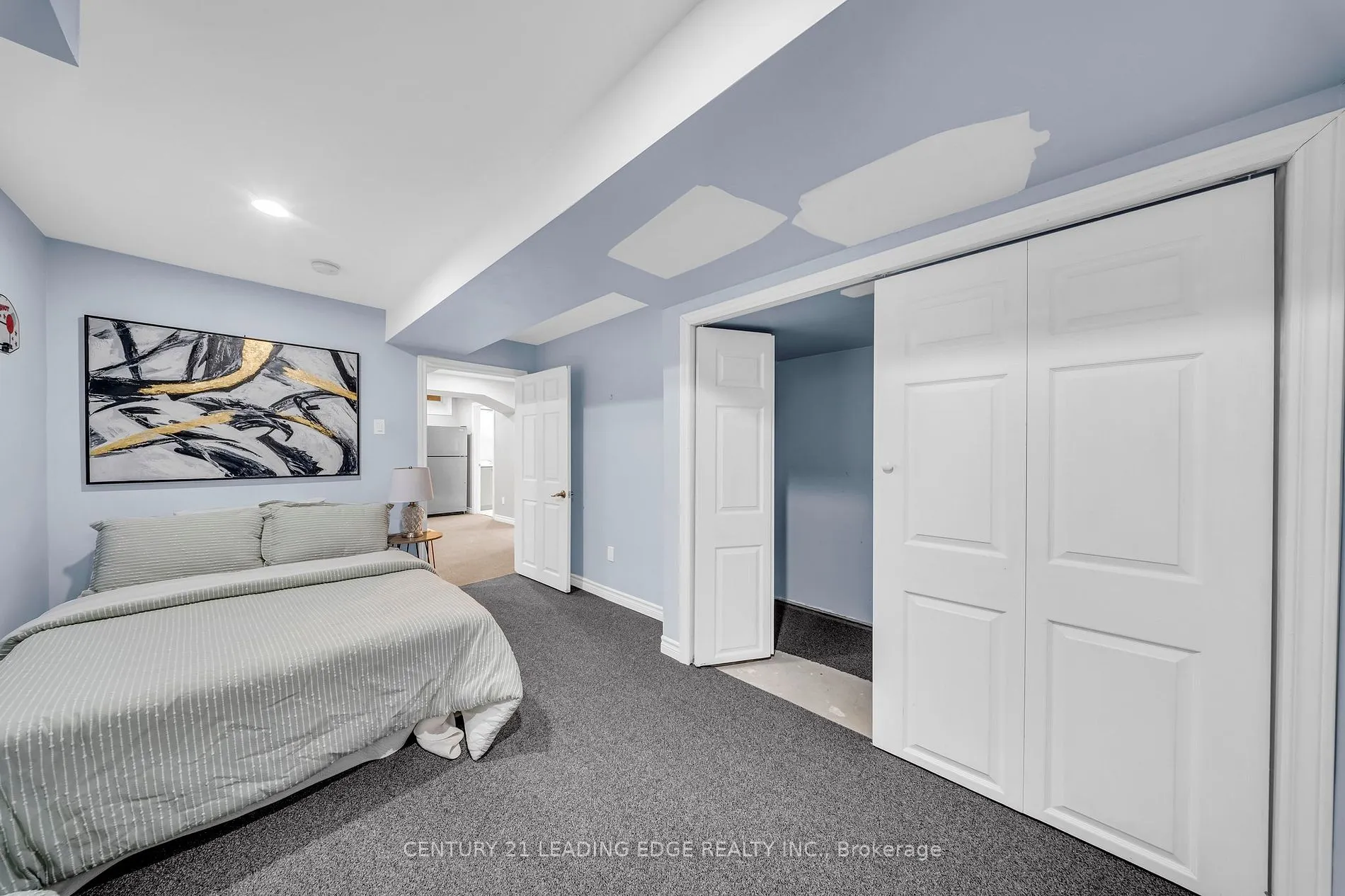 12 Styles Cres