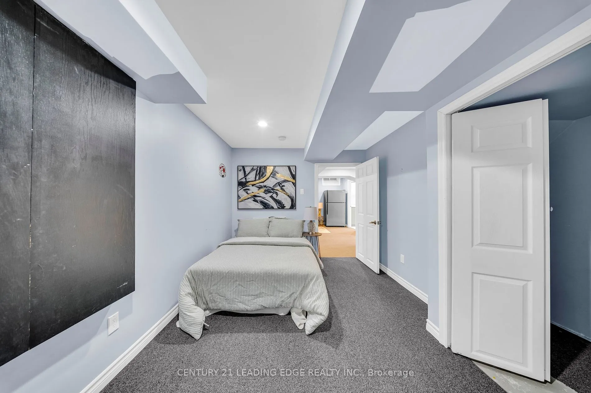 12 Styles Cres