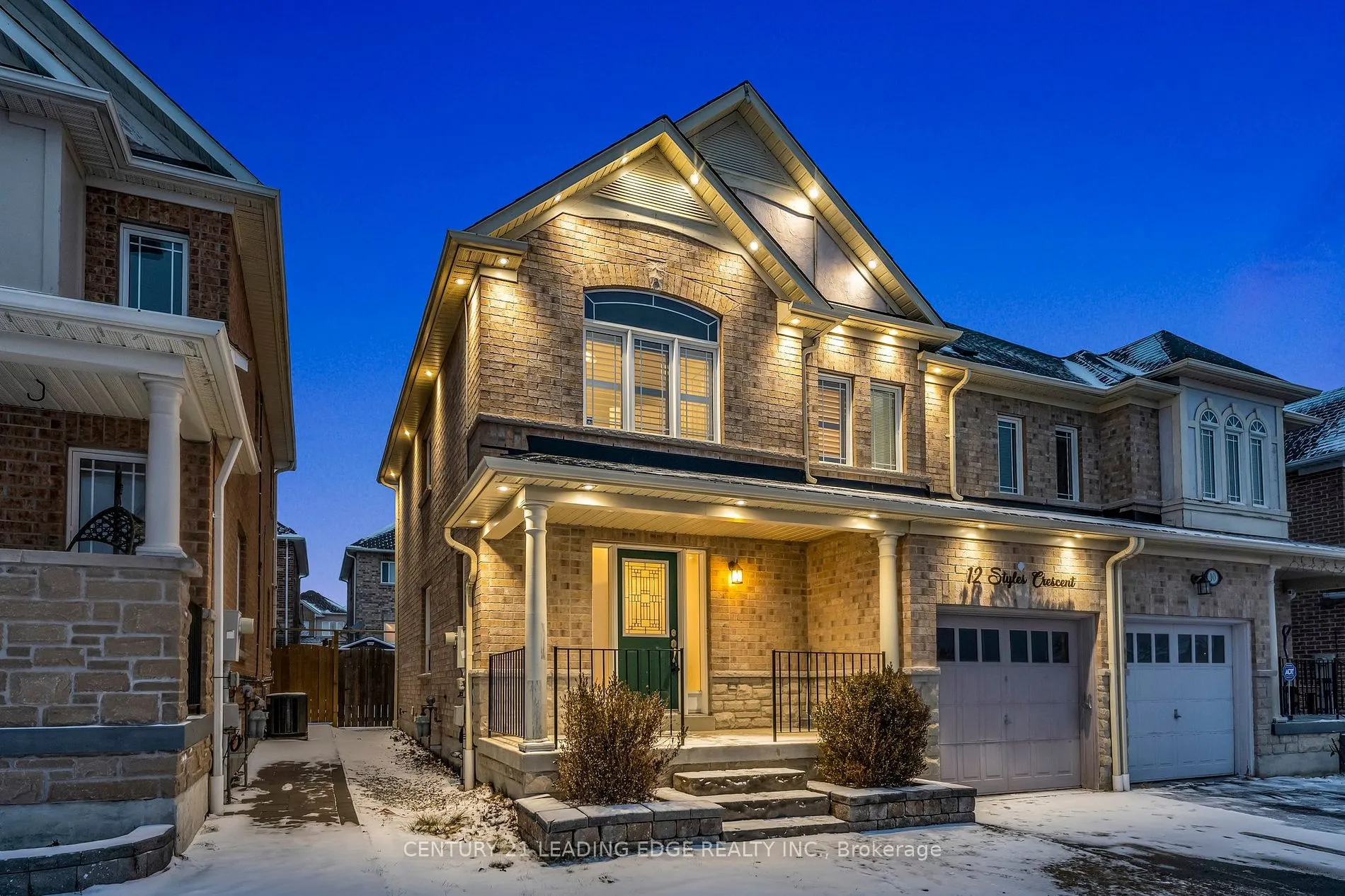 12 Styles Cres