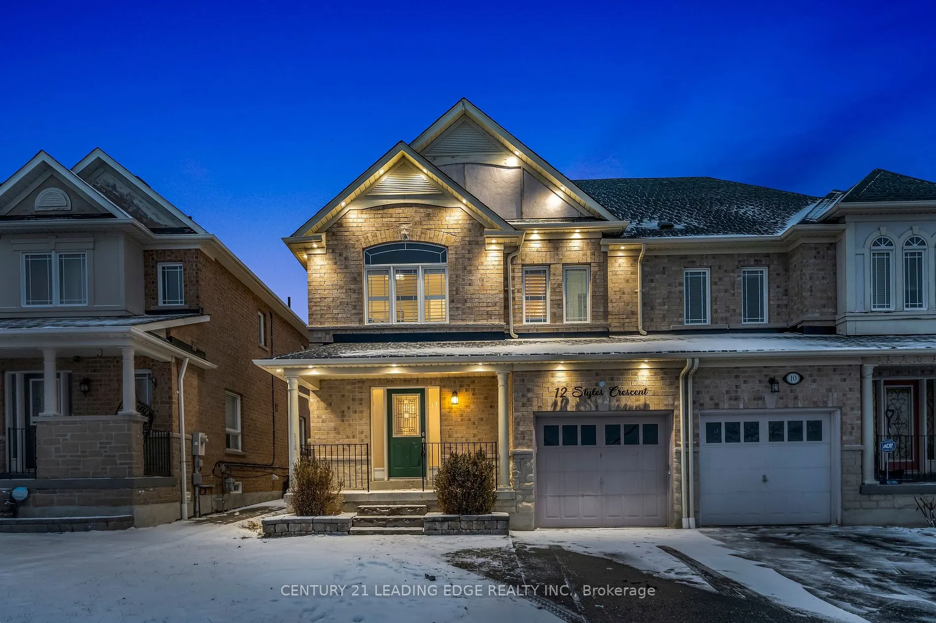 12 Styles Cres