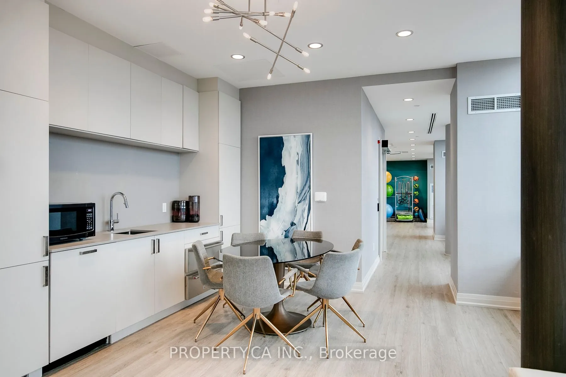 630 Greenwood Ave, #309