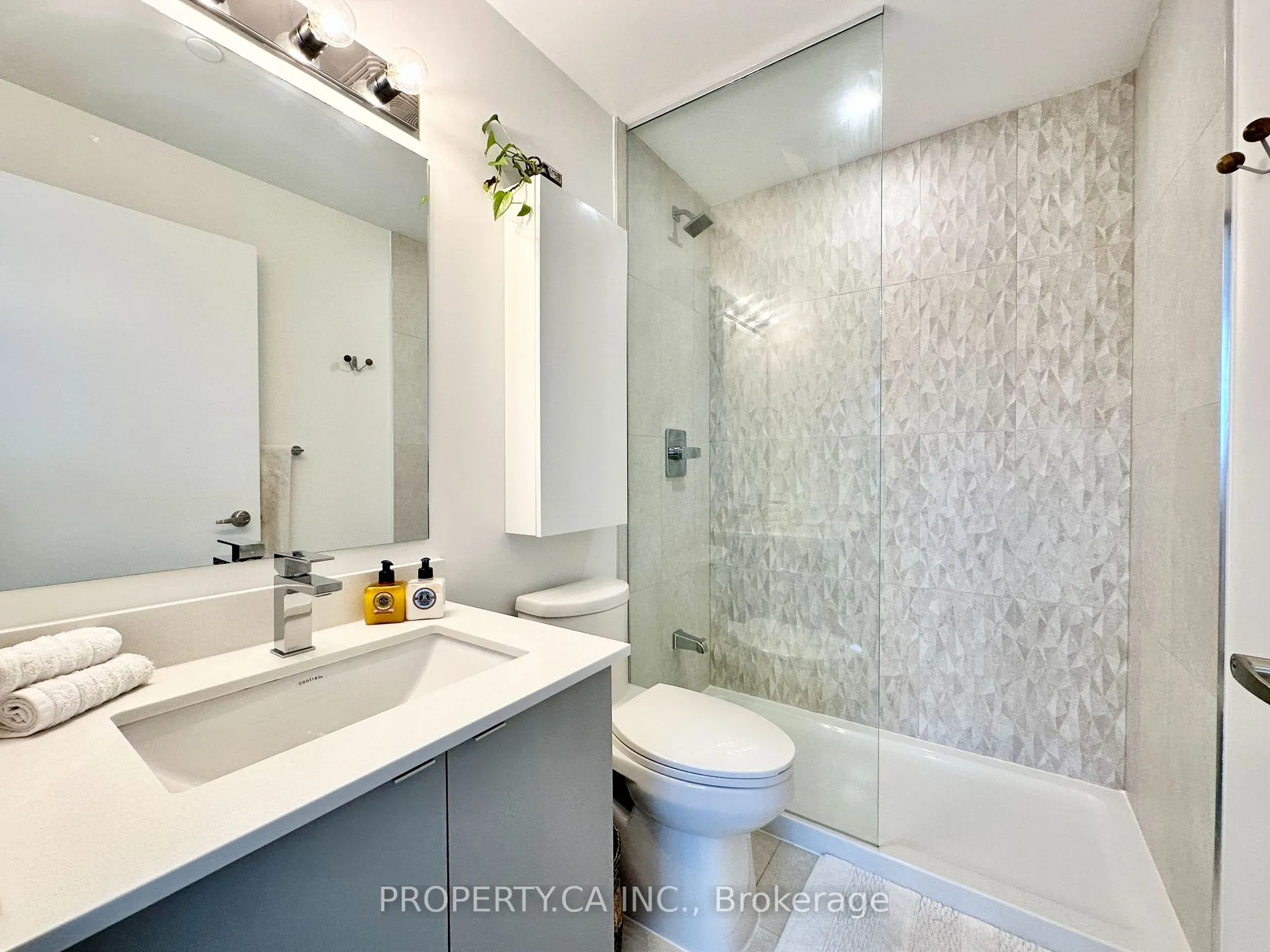 630 Greenwood Ave, #309