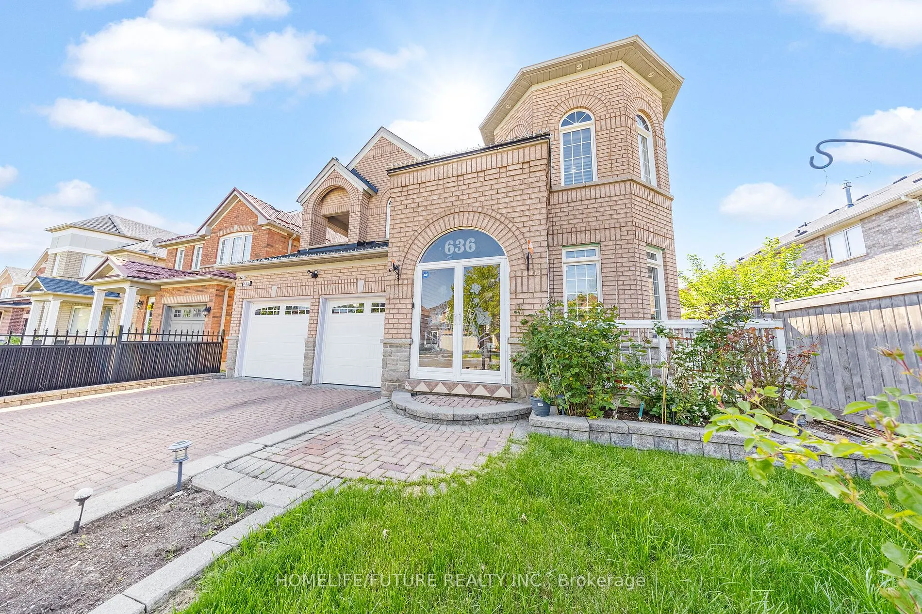 636 Staines Rd