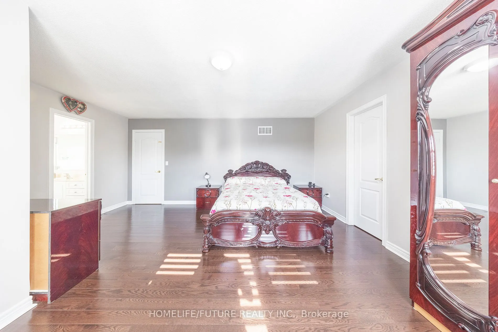 636 Staines Rd