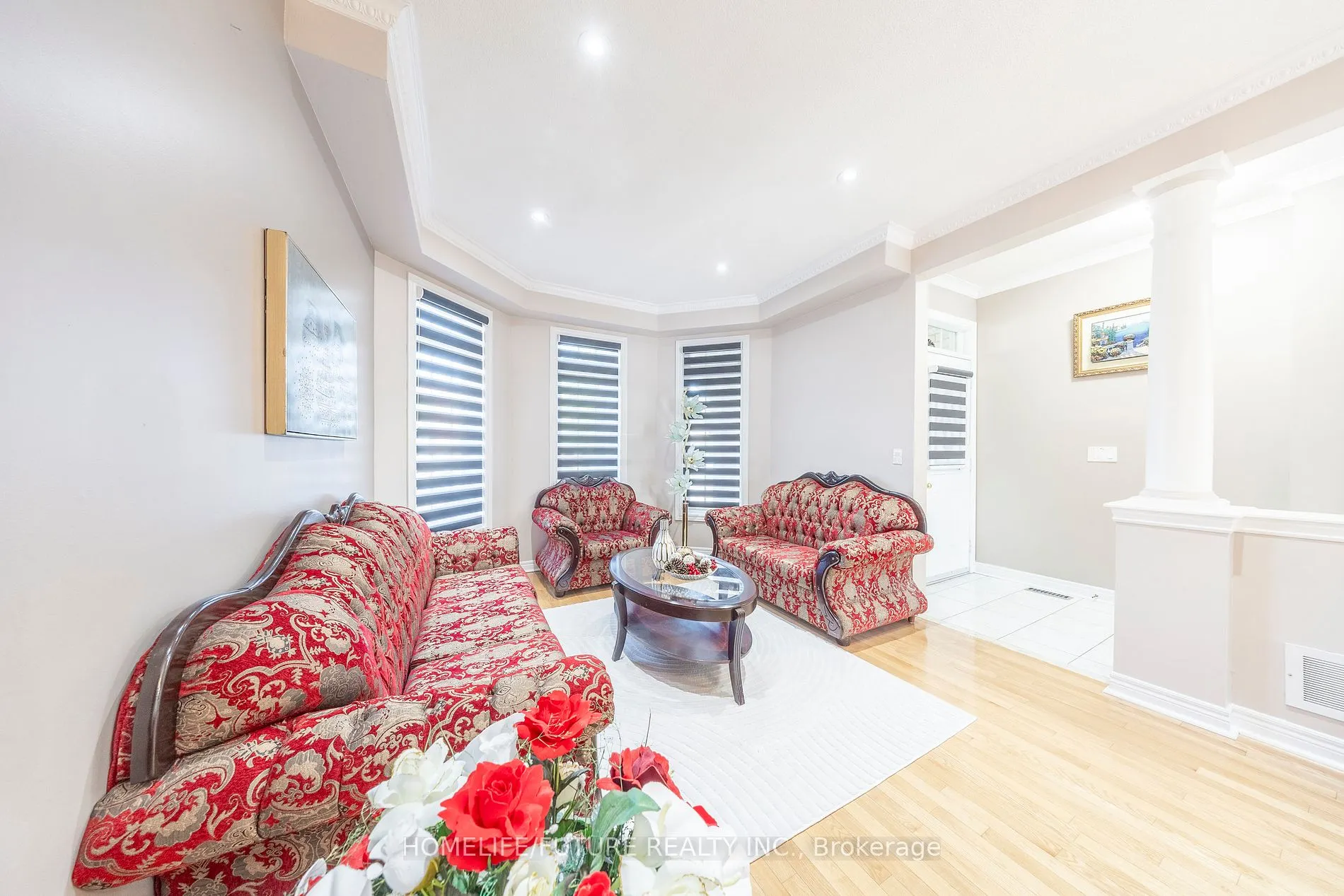 636 Staines Rd