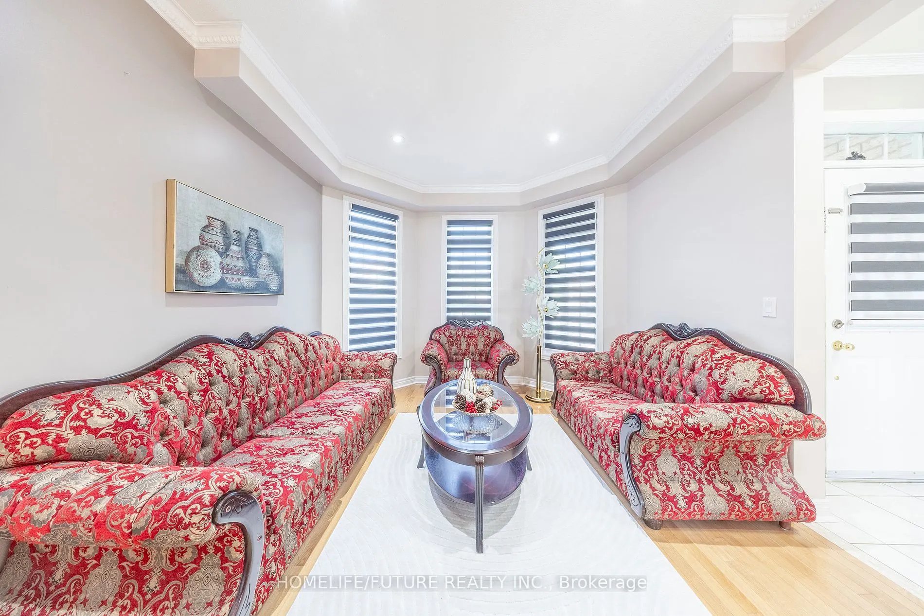 636 Staines Rd