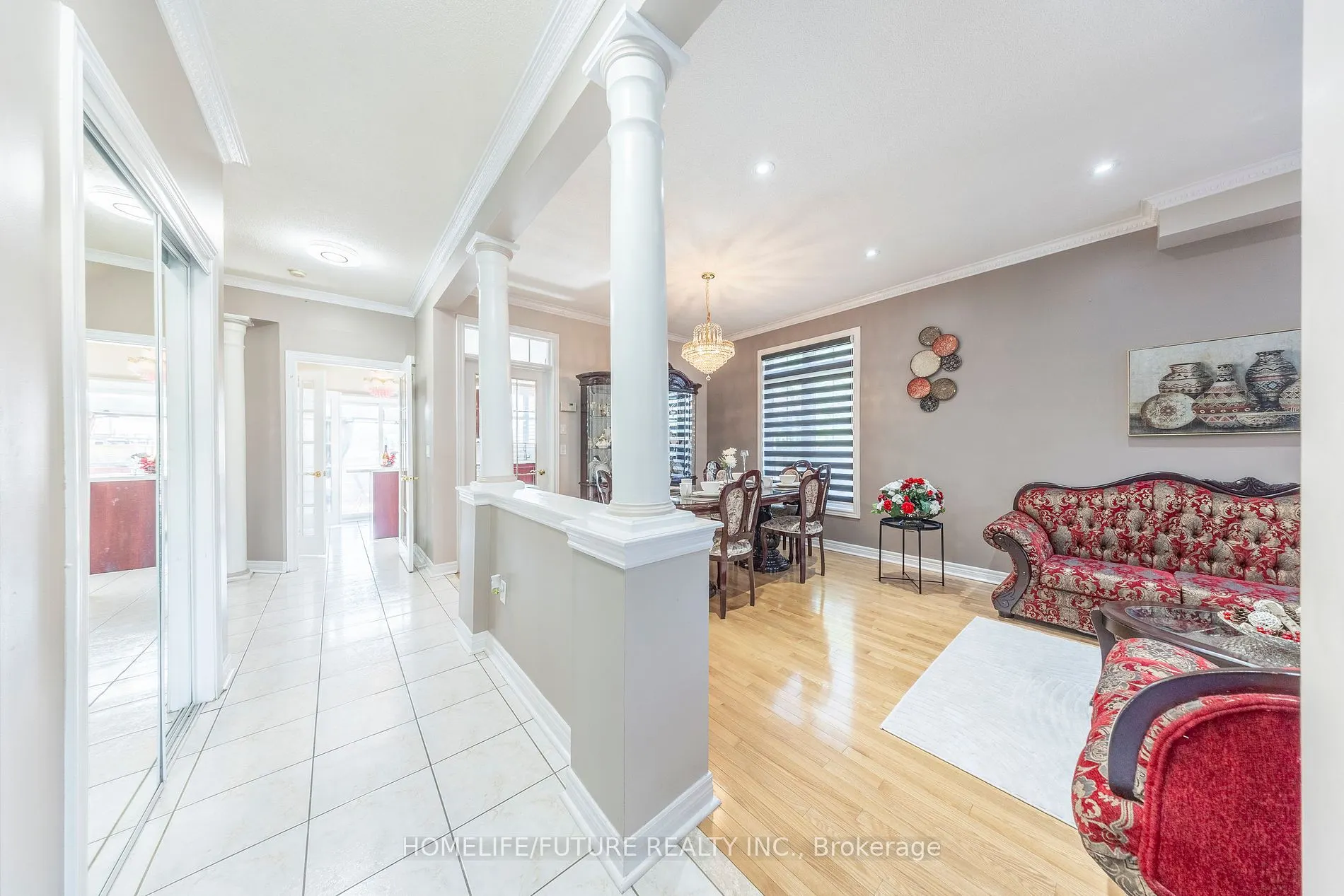 636 Staines Rd