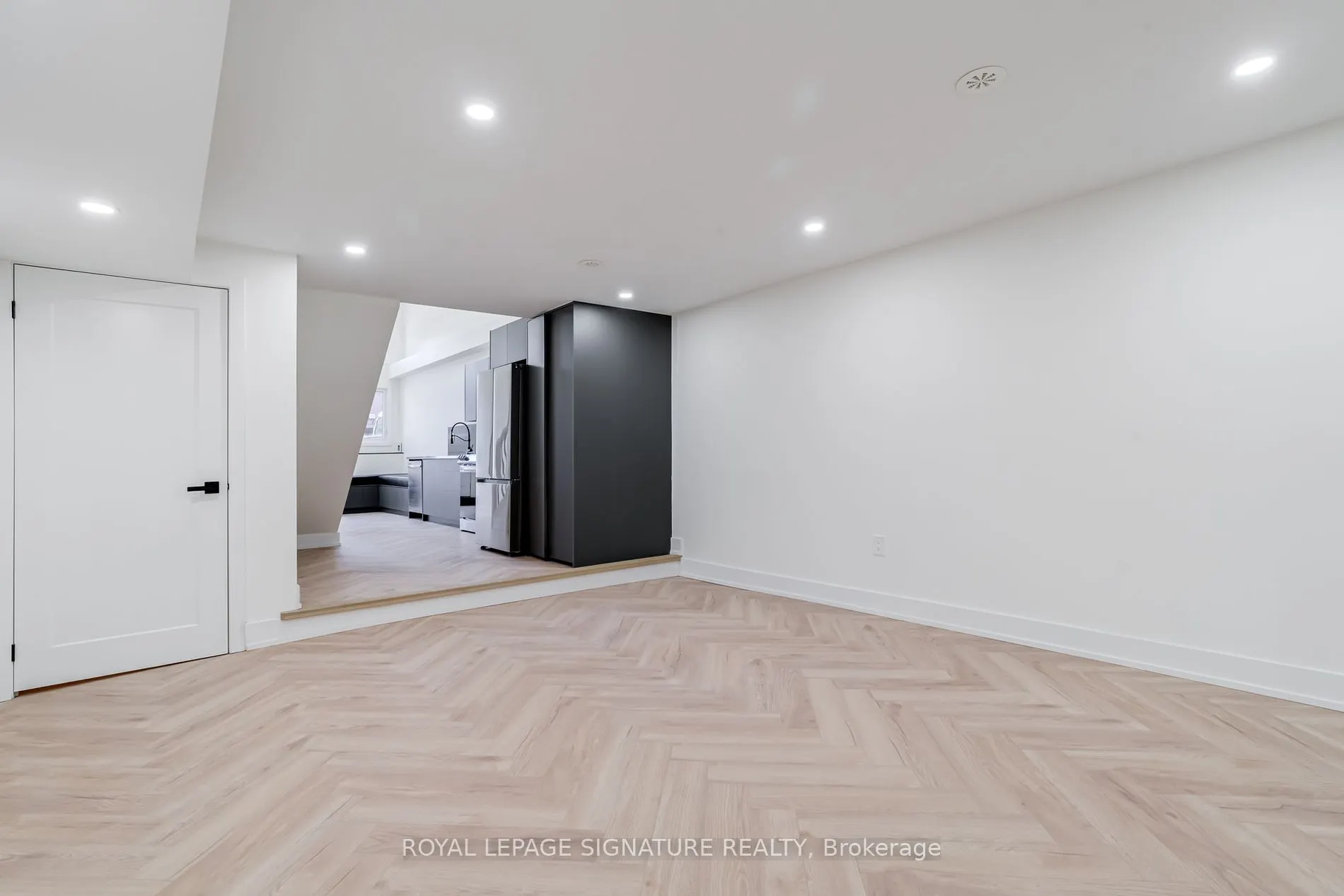 861 O'Connor Dr, #3