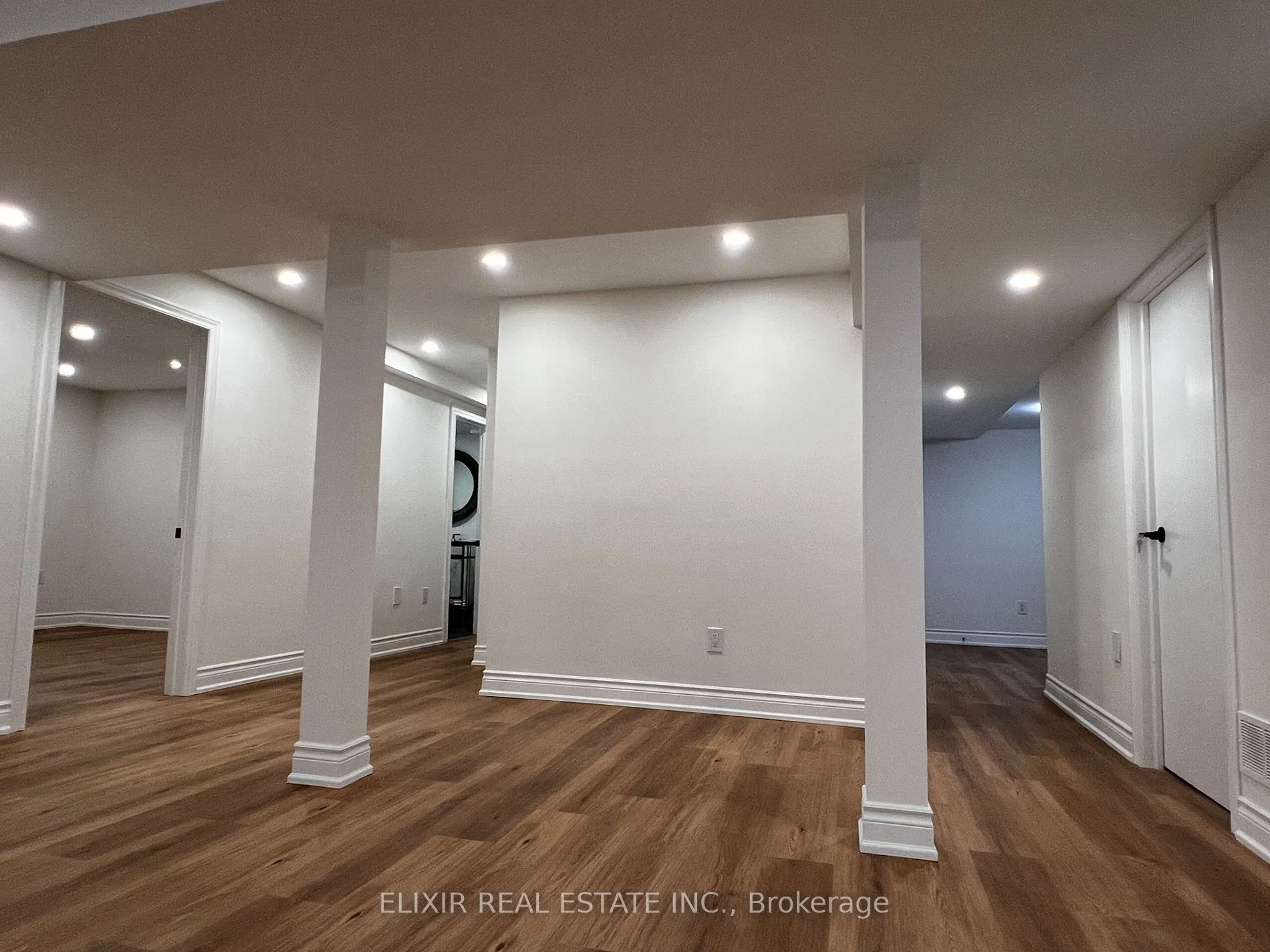 24 Knox Cres