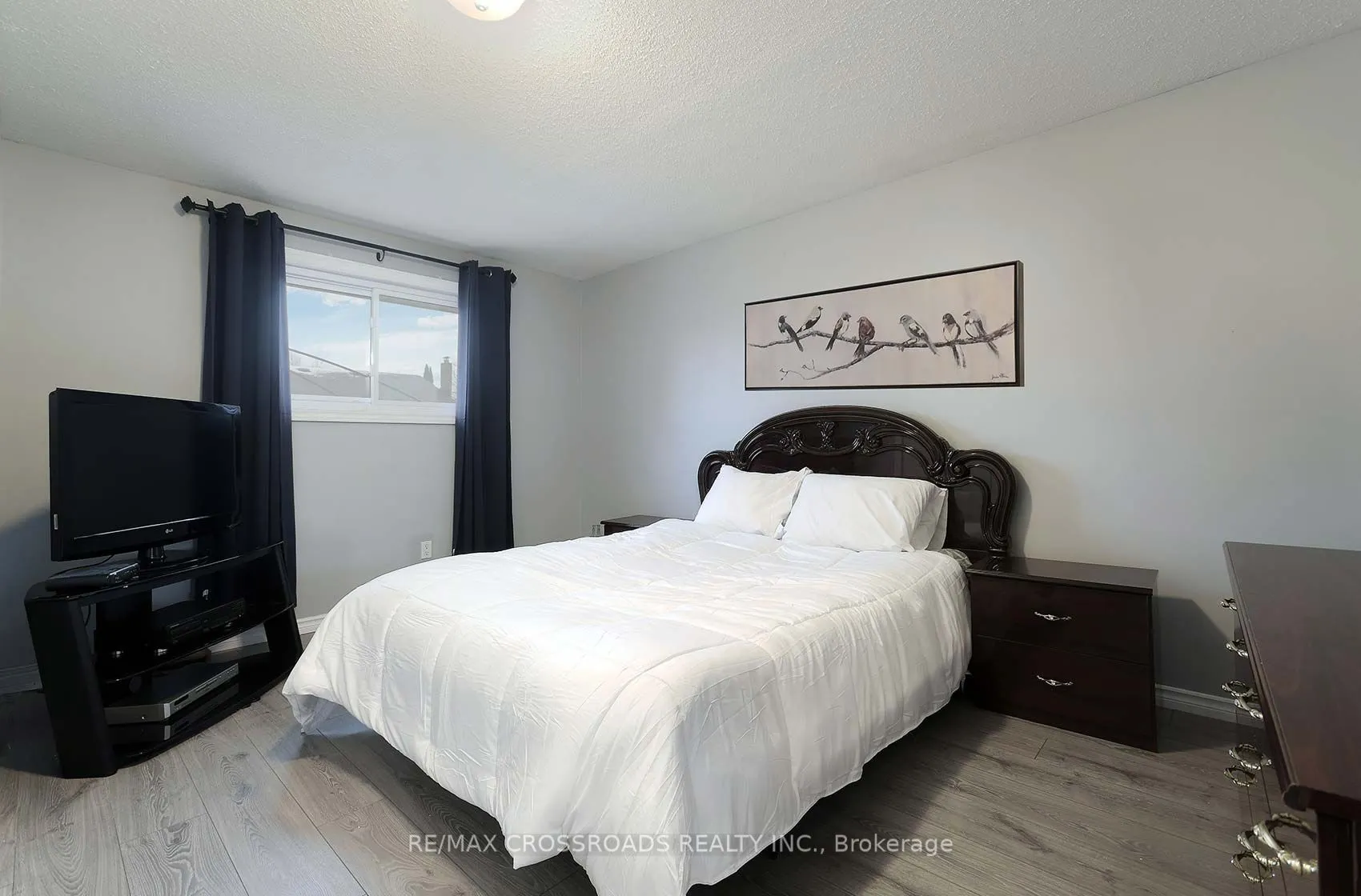 430 Paddington Cres