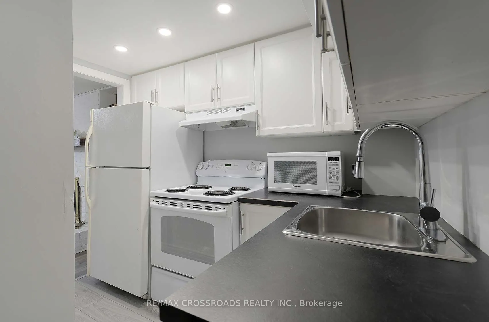 430 Paddington Cres