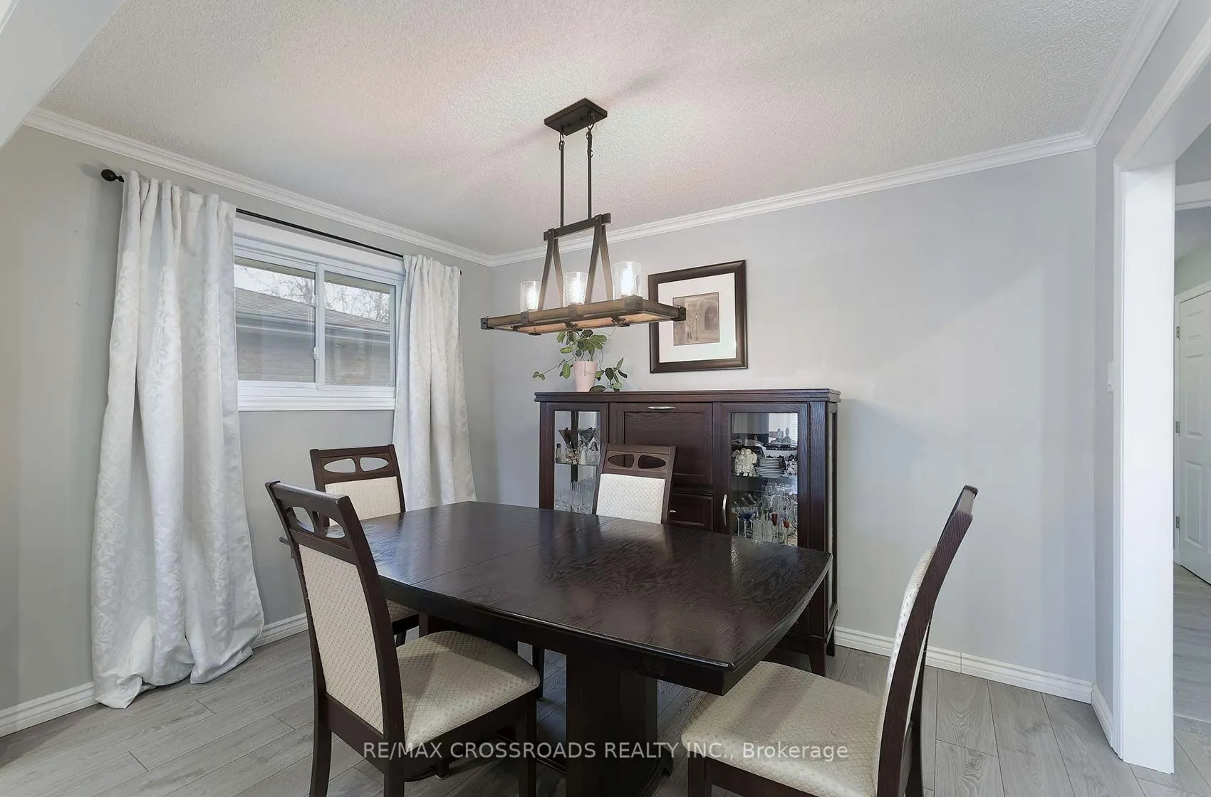 430 Paddington Cres