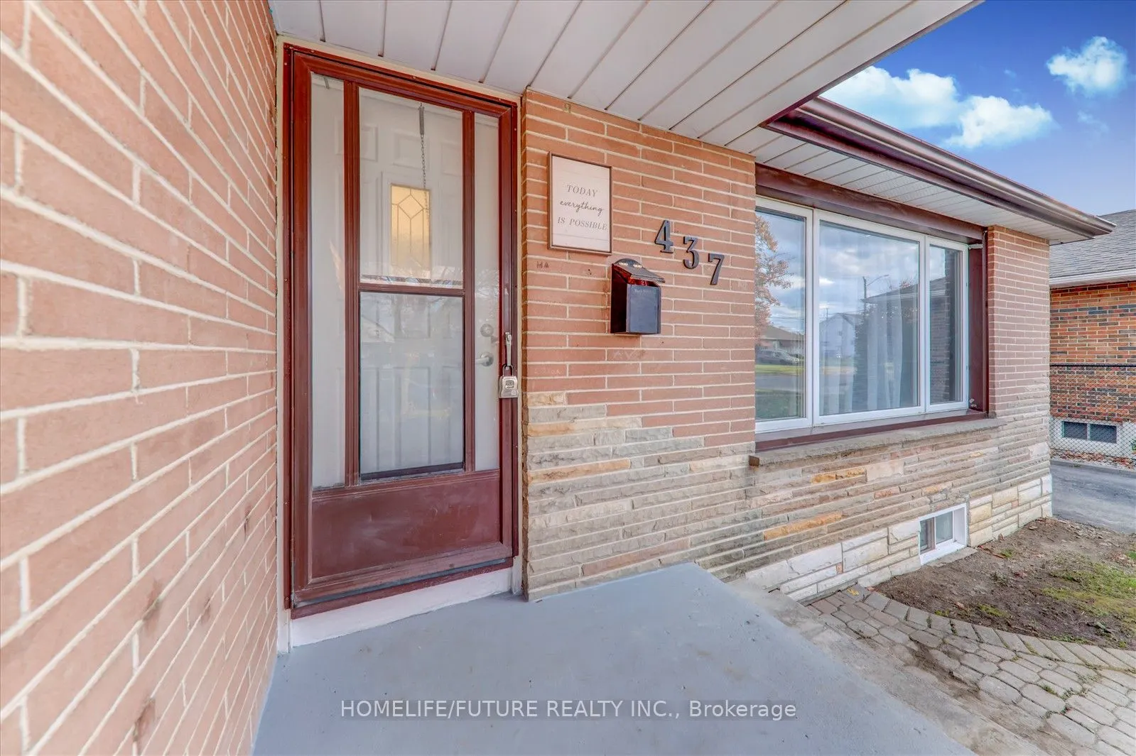 437 Fairleigh Ave