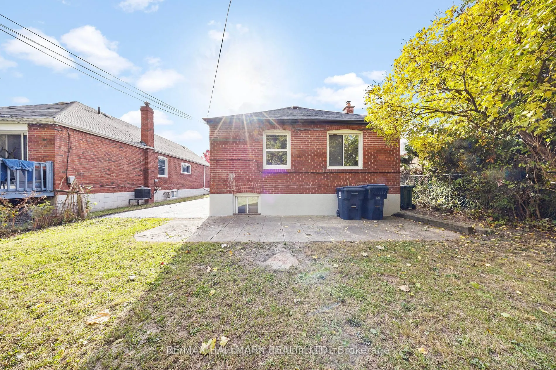 100 Foxridge Dr, #Upper