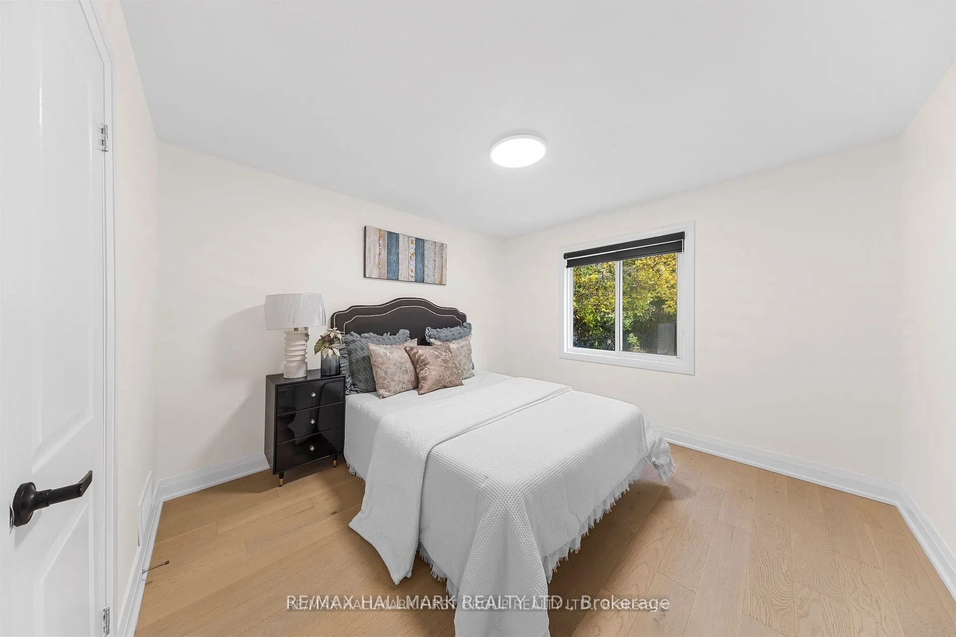 100 Foxridge Dr, #Upper