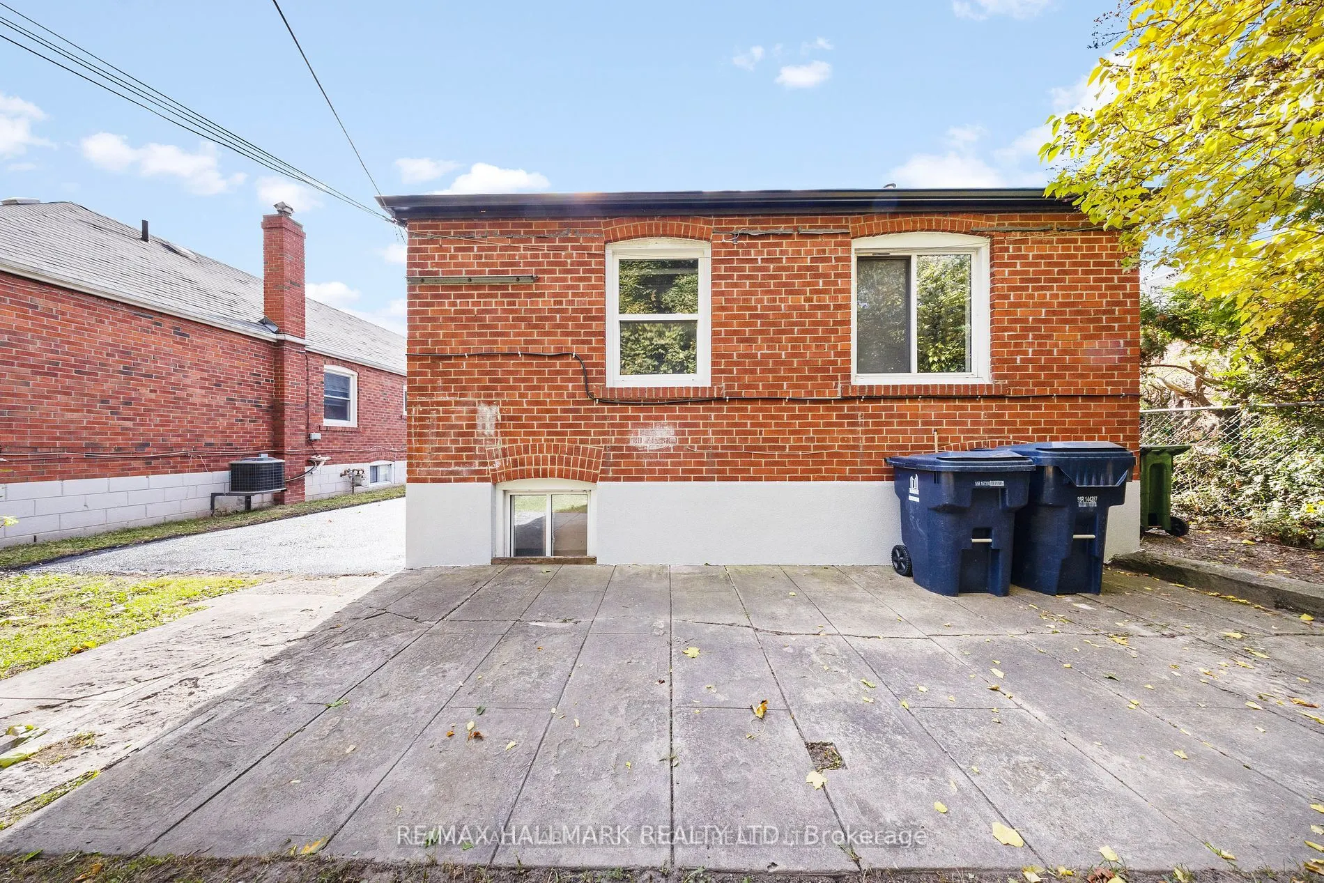 100 Foxridge Dr, #Upper