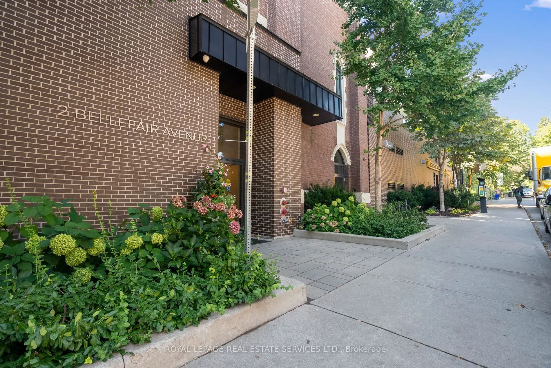 2 Bellefair Ave, #208