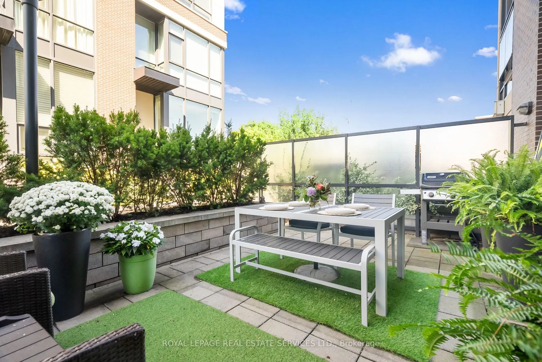 2 Bellefair Ave, #208