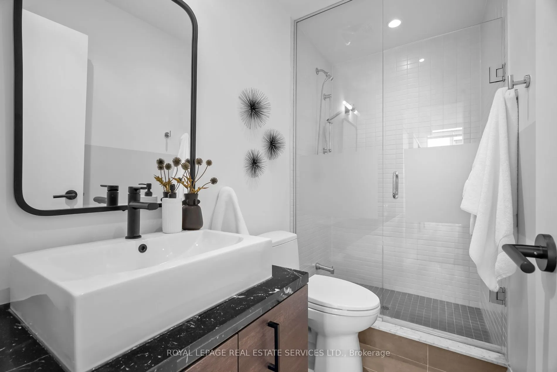 2 Bellefair Ave, #208