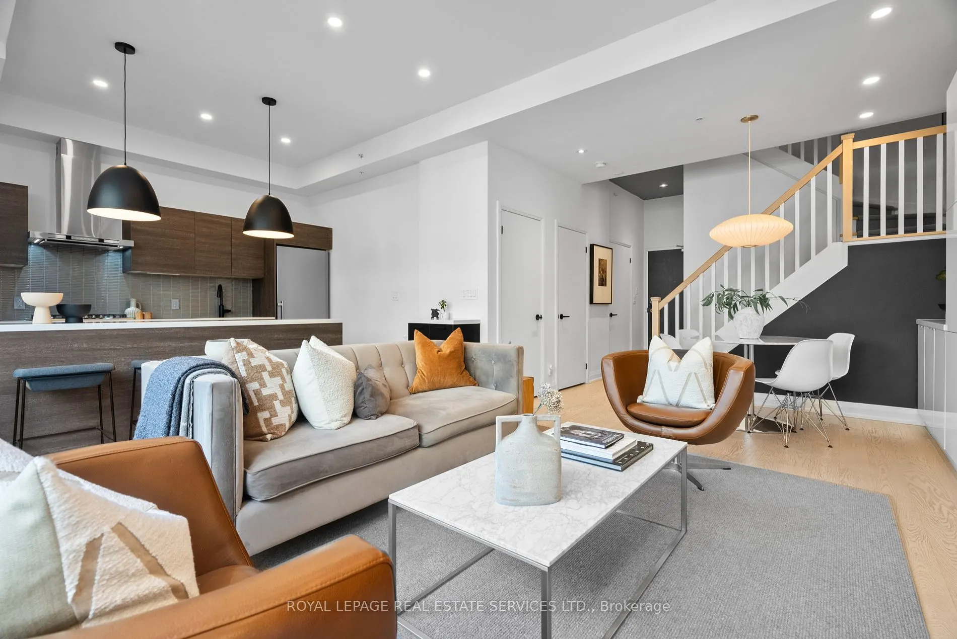 2 Bellefair Ave, #208