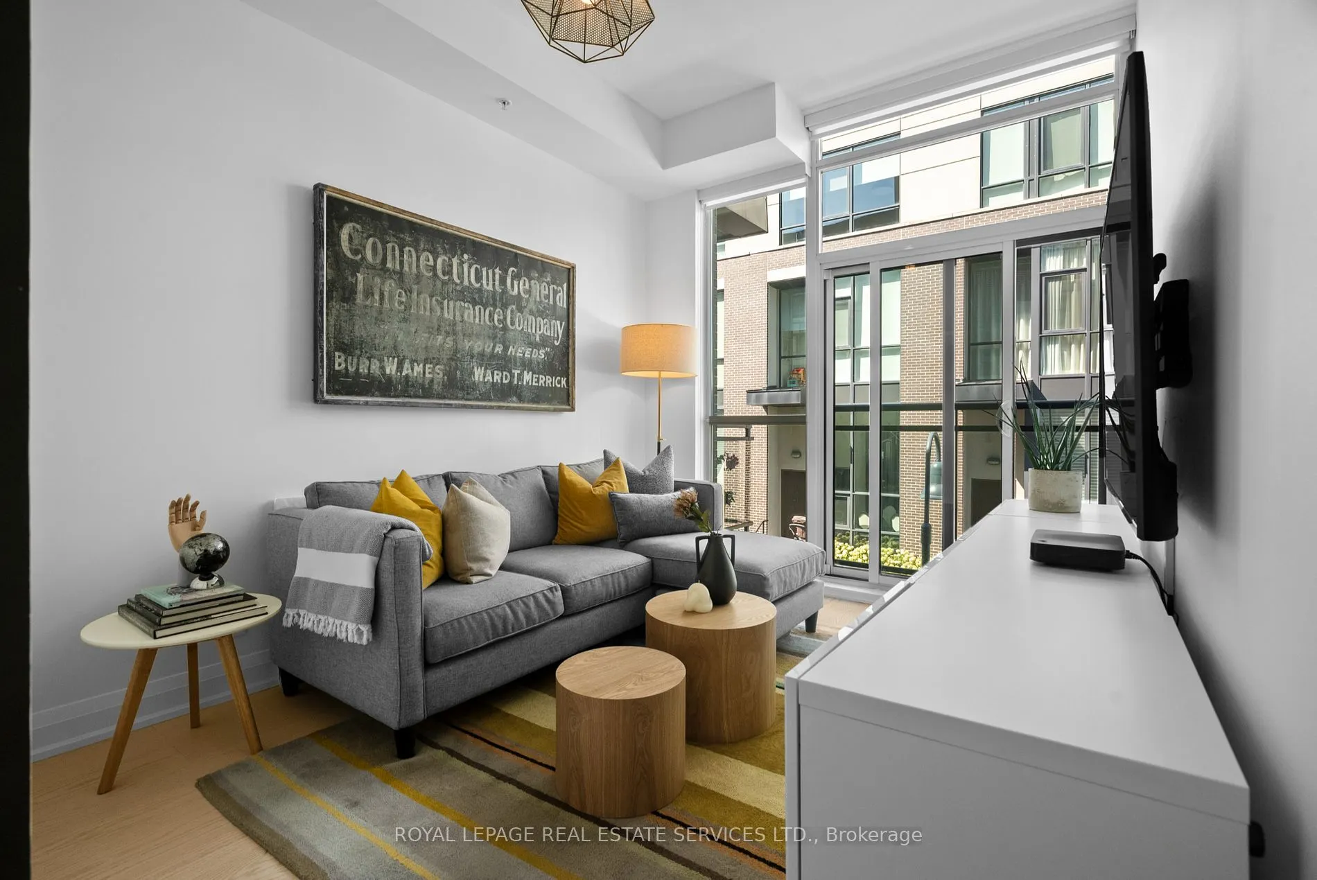 2 Bellefair Ave, #208