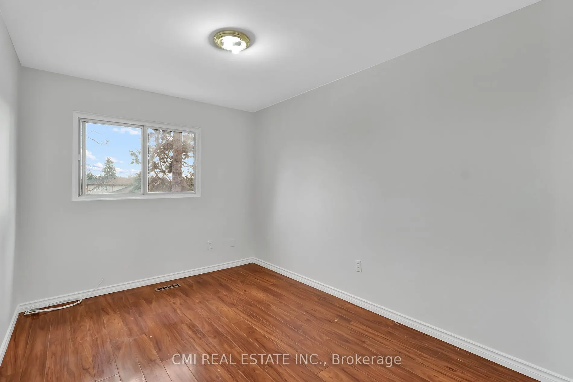 270 TIMBERBANK Blvd, #6