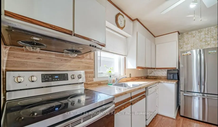 50 Mackinac Cres
