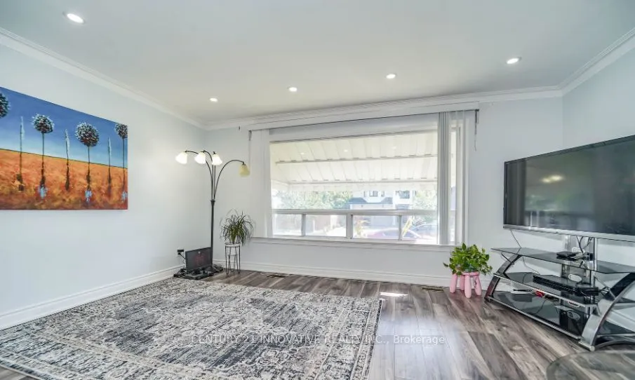 50 Mackinac Cres