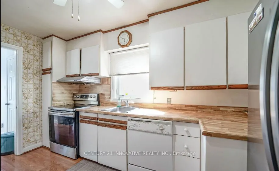 50 Mackinac Cres