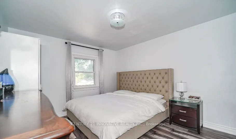 50 Mackinac Cres
