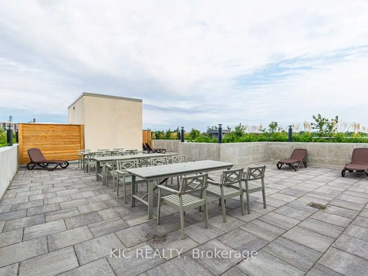 1401 O'Connor Dr, #221