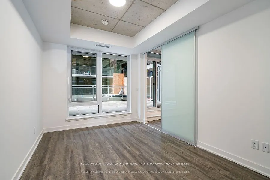 665 Queen St E, #213