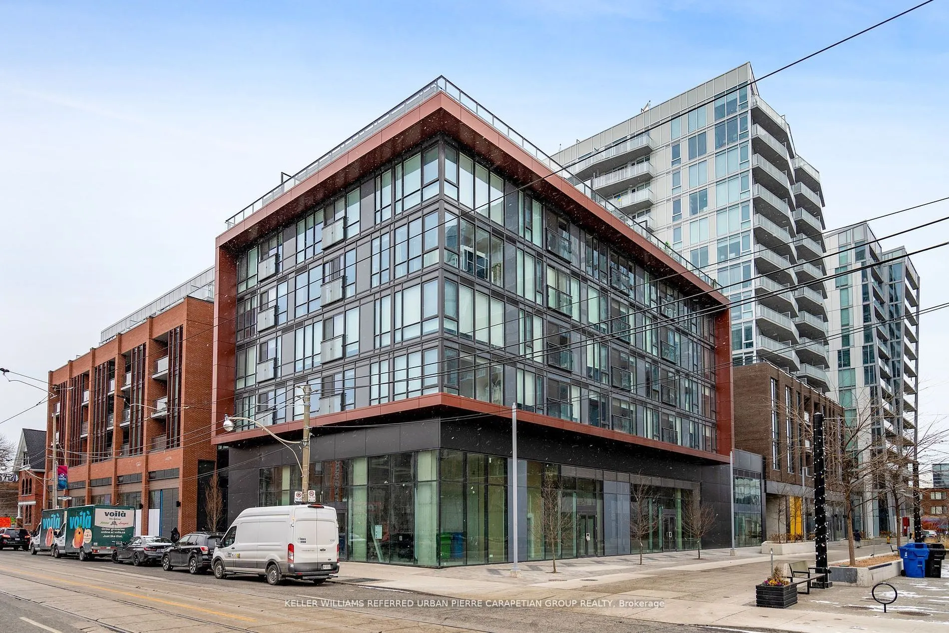 665 Queen St E, #213