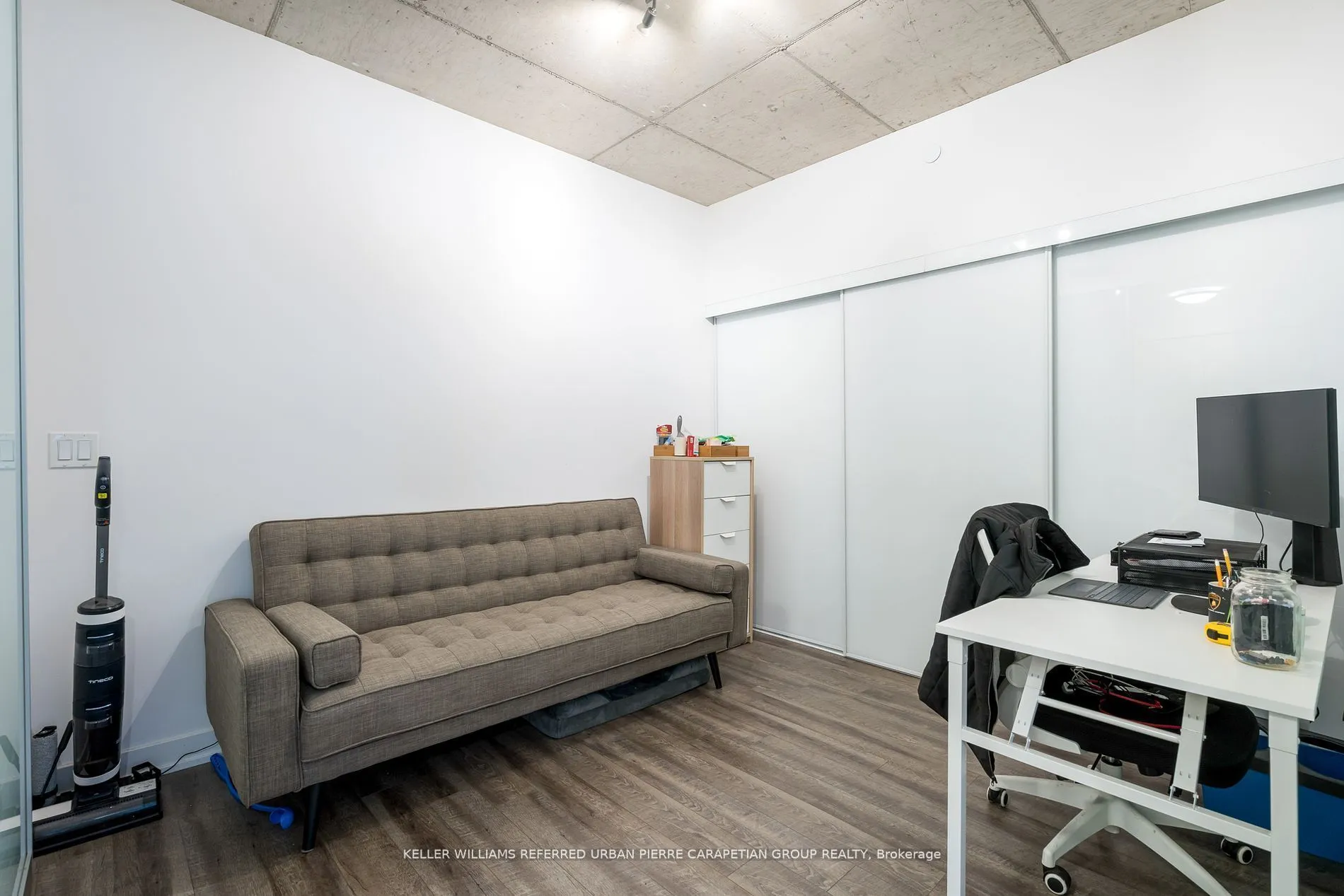 665 Queen St E, #213