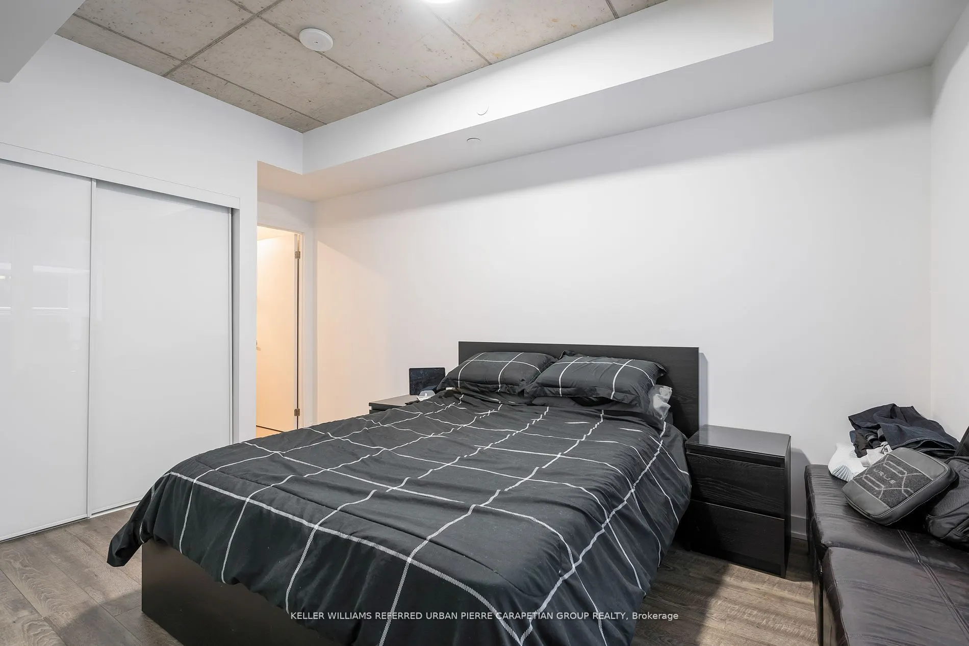 665 Queen St E, #213