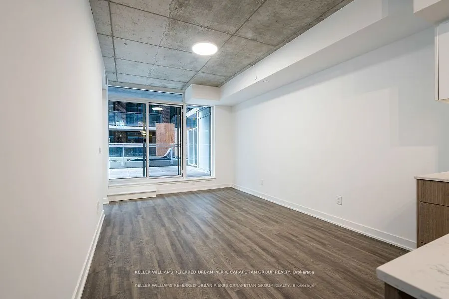 665 Queen St E, #213