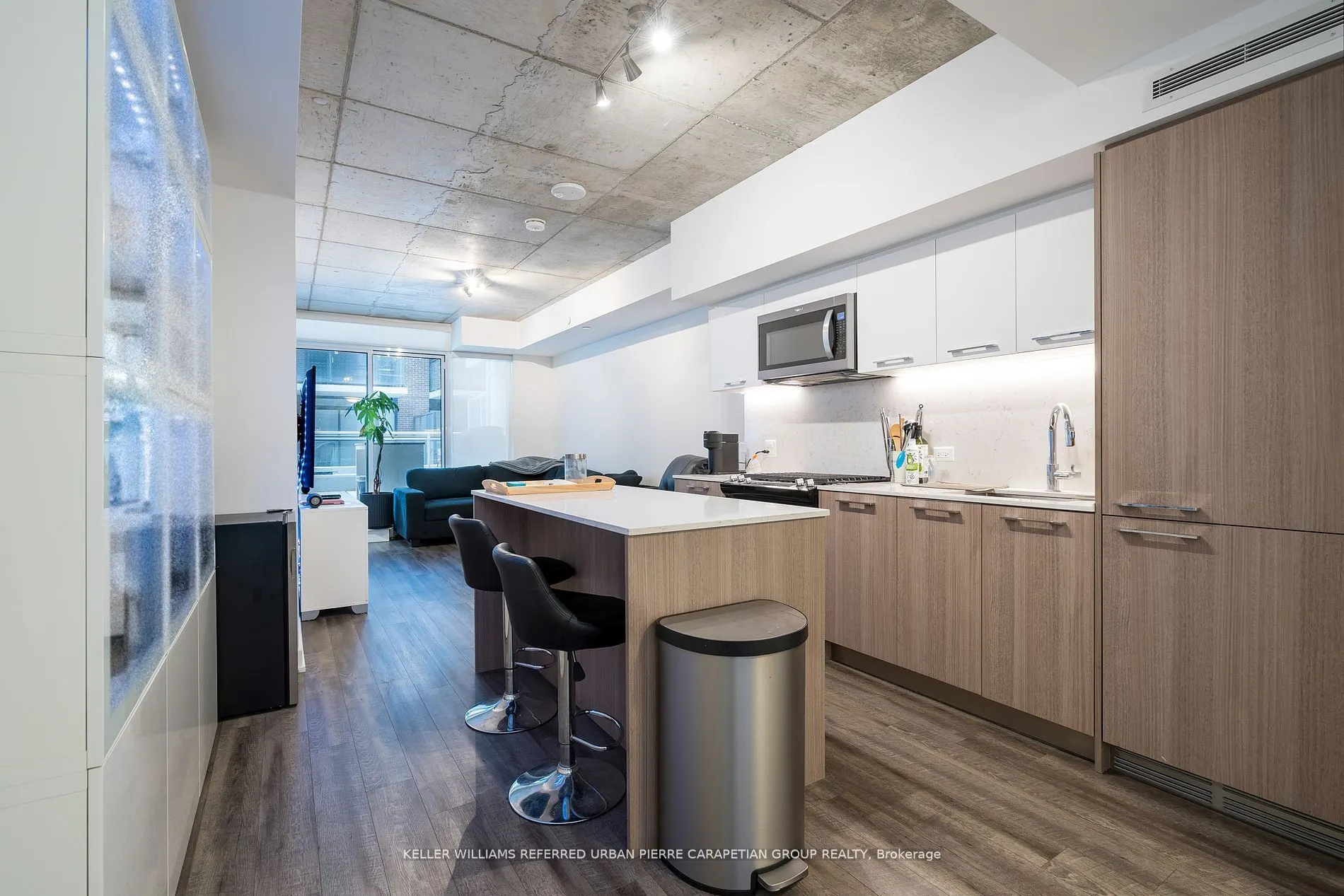 665 Queen St E, #213