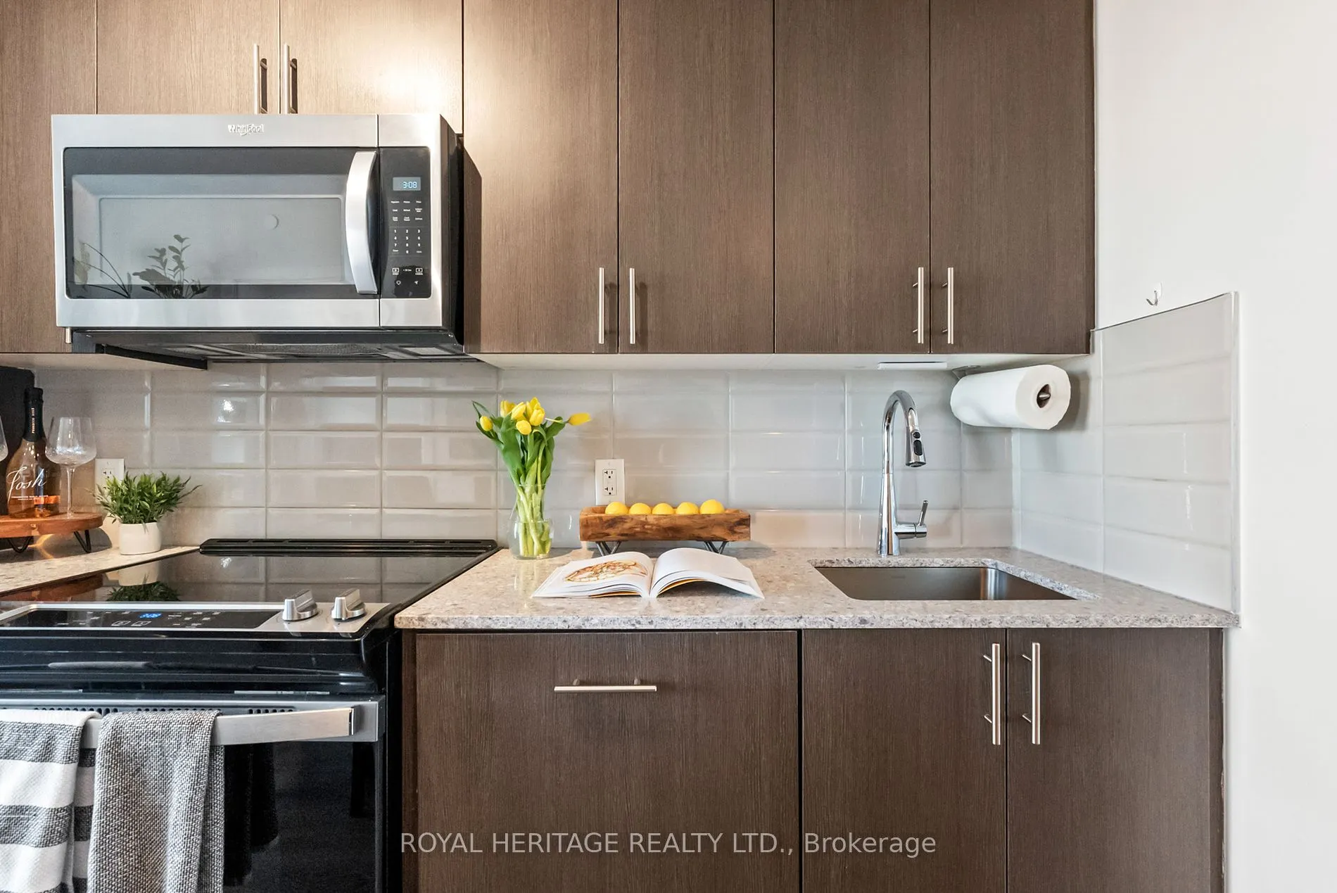 2550 Simcoe St N, #2509