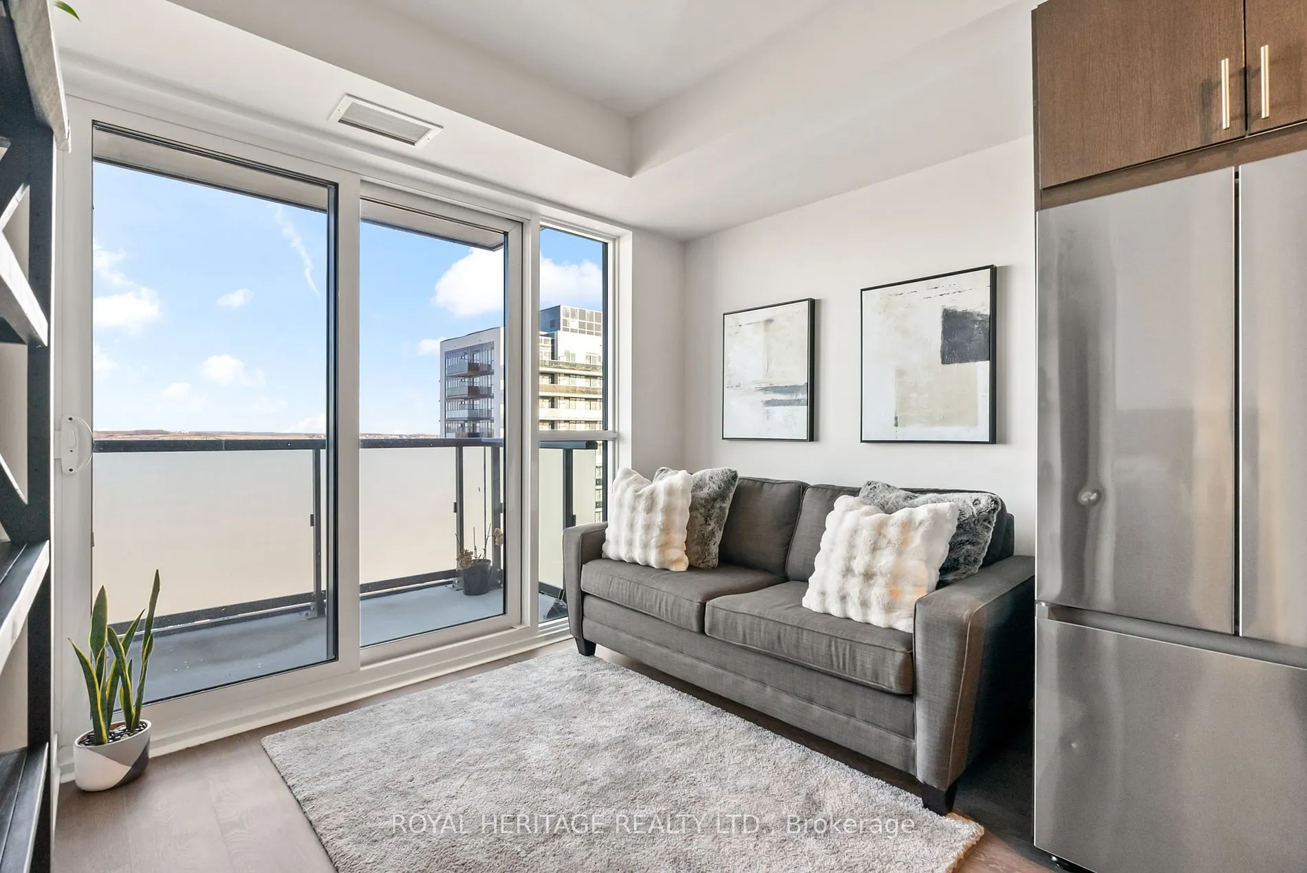 2550 Simcoe St N, #2509