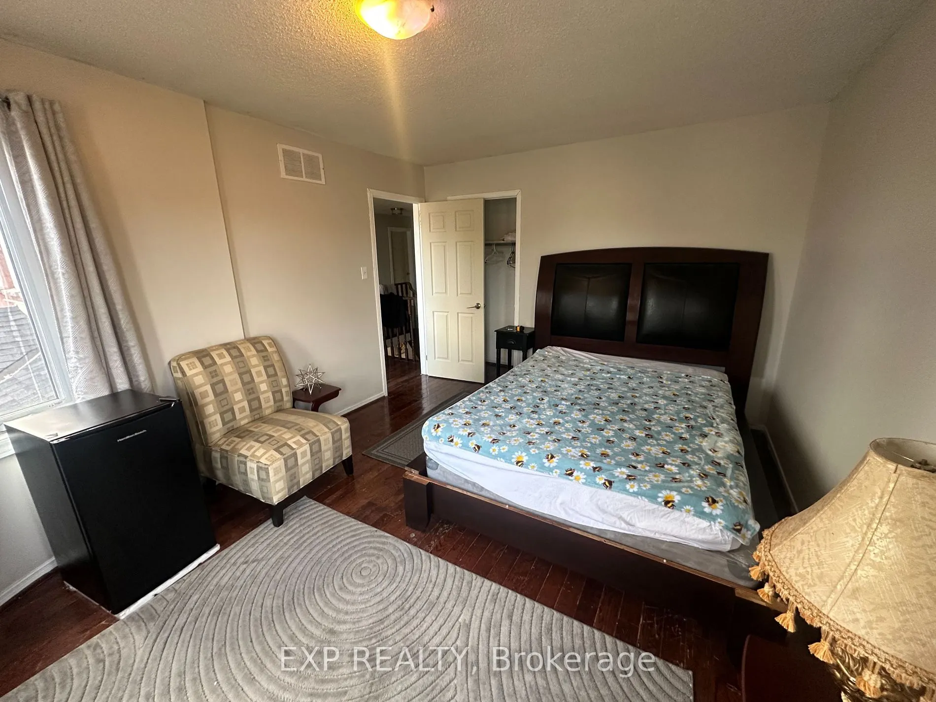 2372 Wildwood Cres