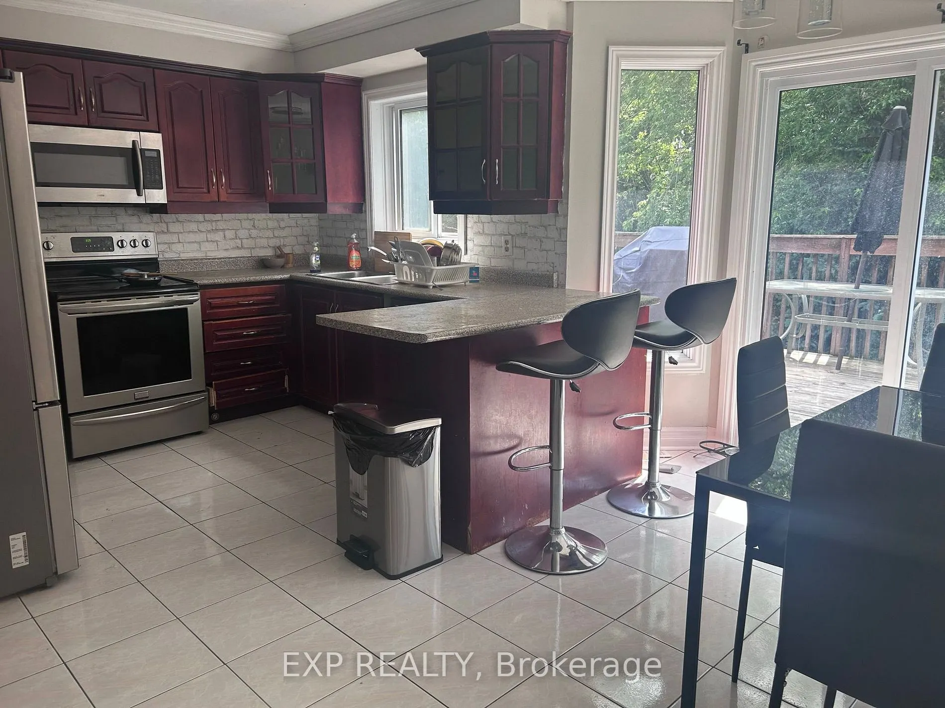 2372 Wildwood Cres