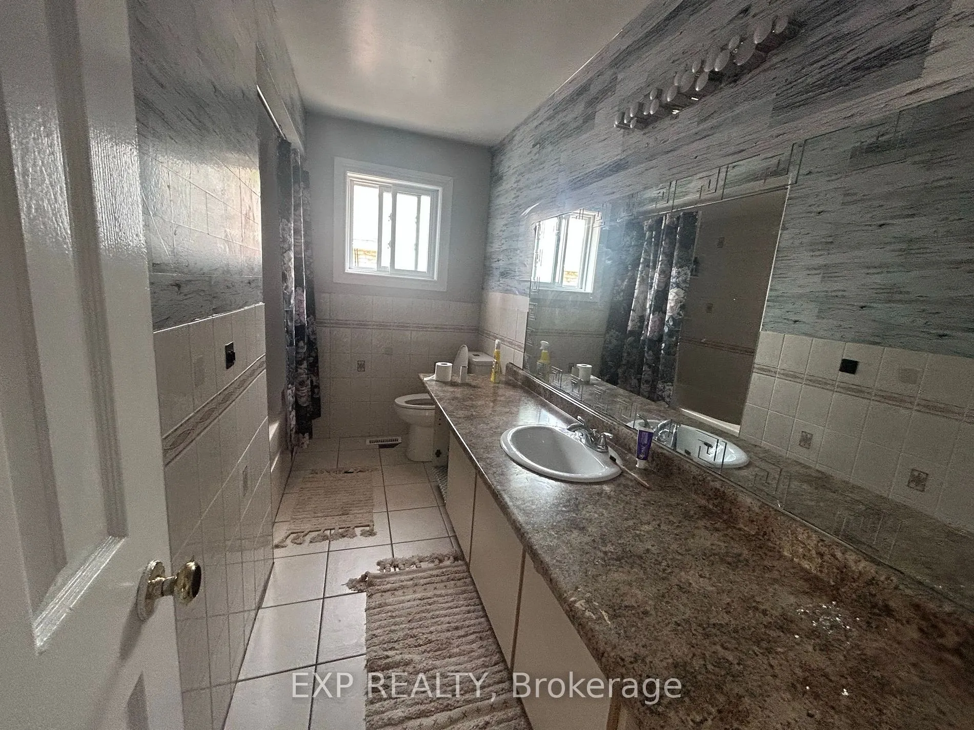 2372 Wildwood Cres