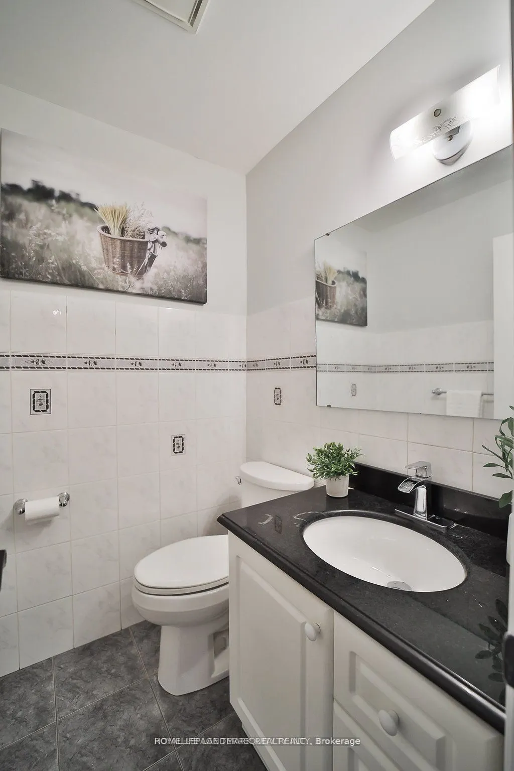 16 Mansfield Cres