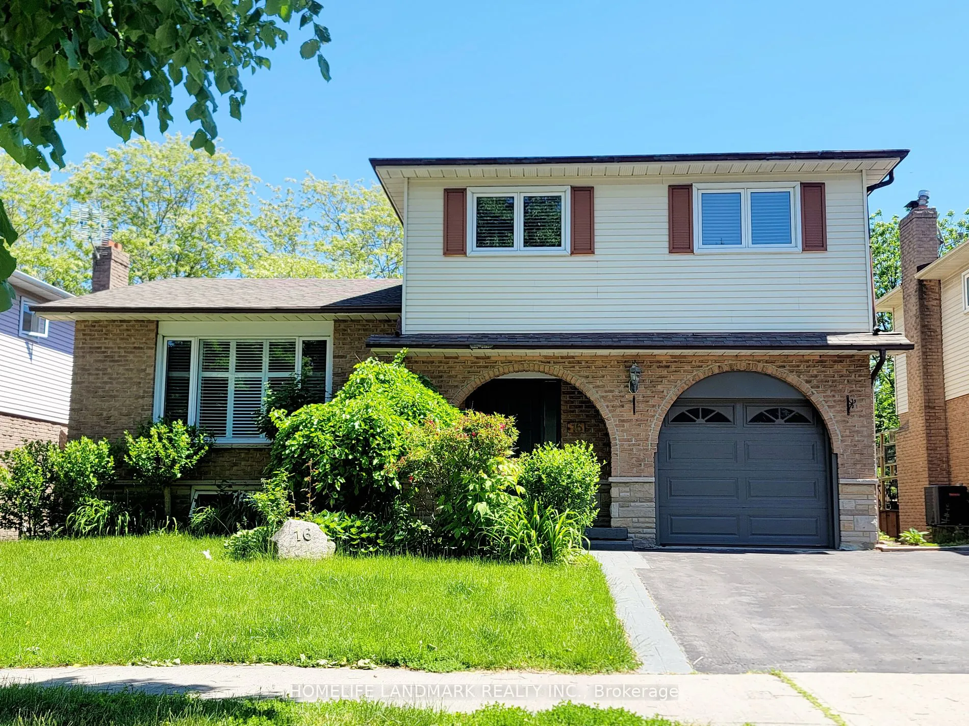 16 Mansfield Cres