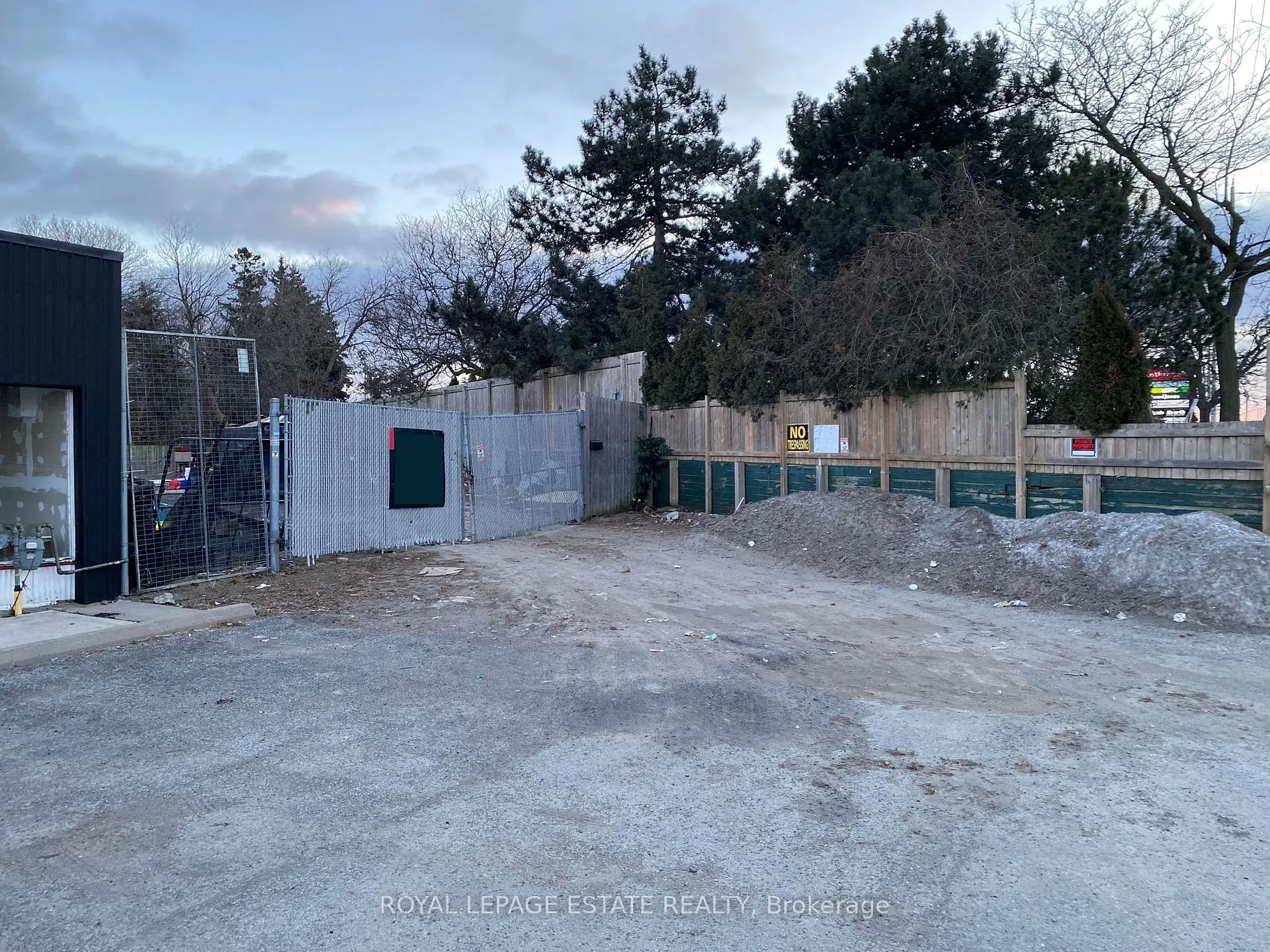 3073 Kingston Road