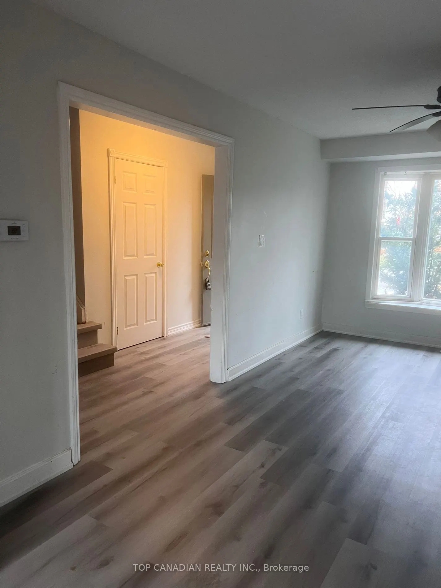 1398 Tampa Cres
