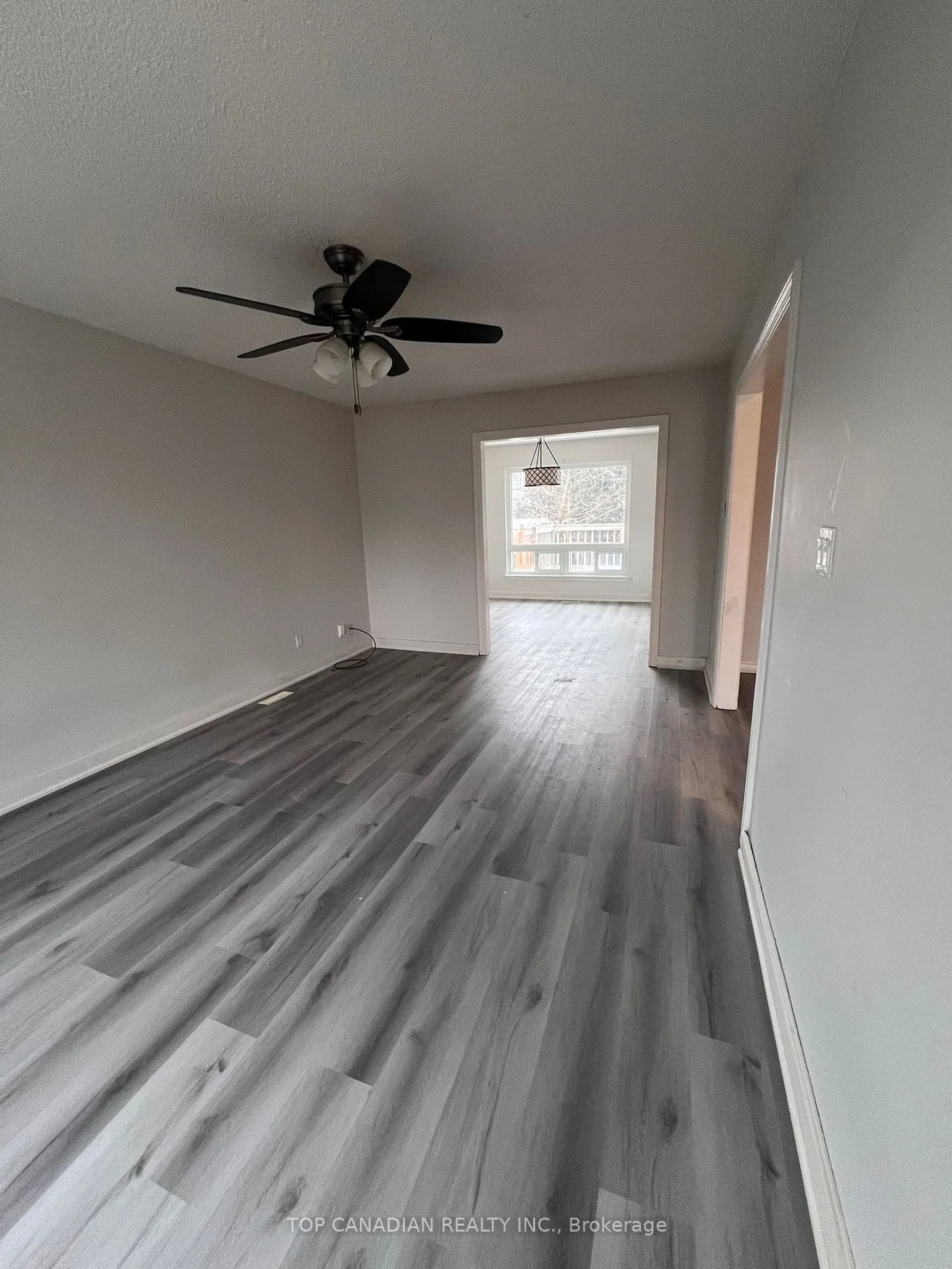 1398 Tampa Cres