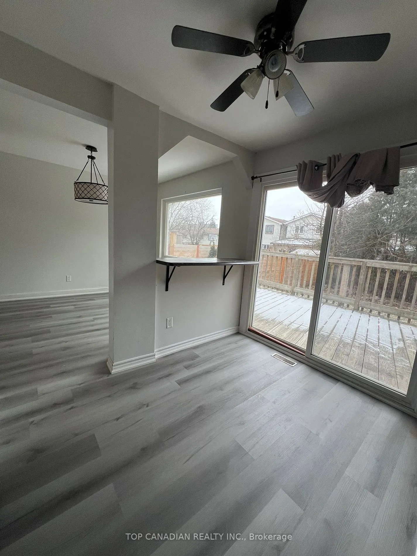 1398 Tampa Cres