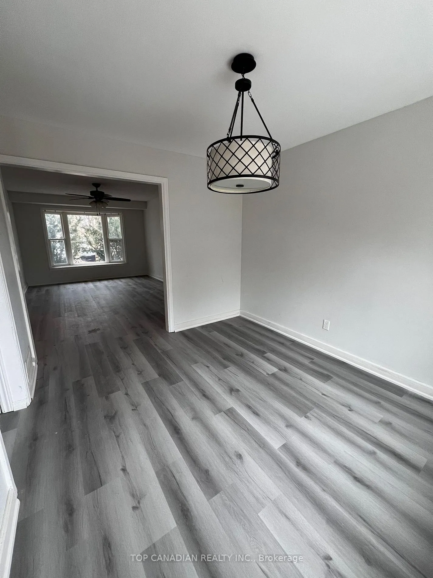 1398 Tampa Cres