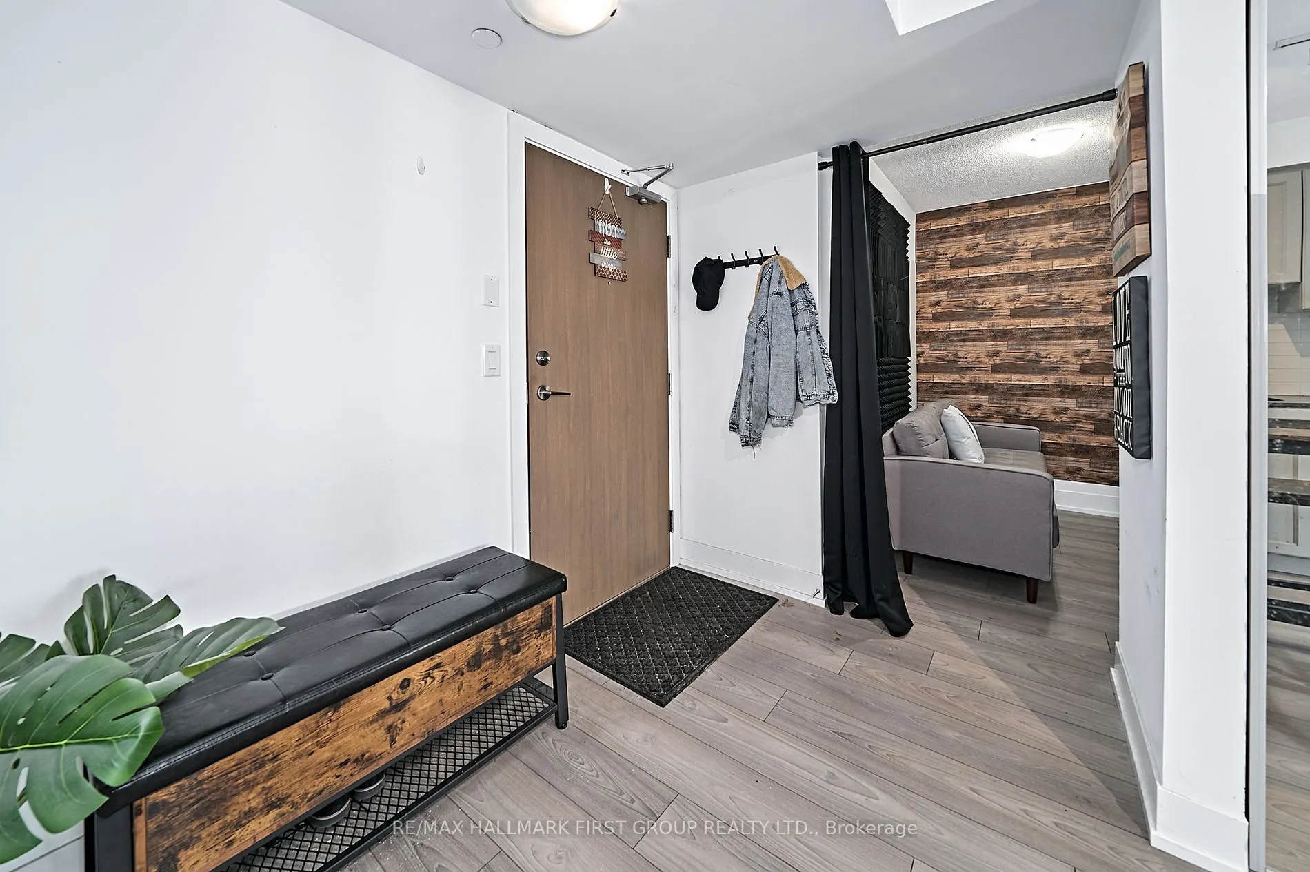 1255 Bayly St, #608